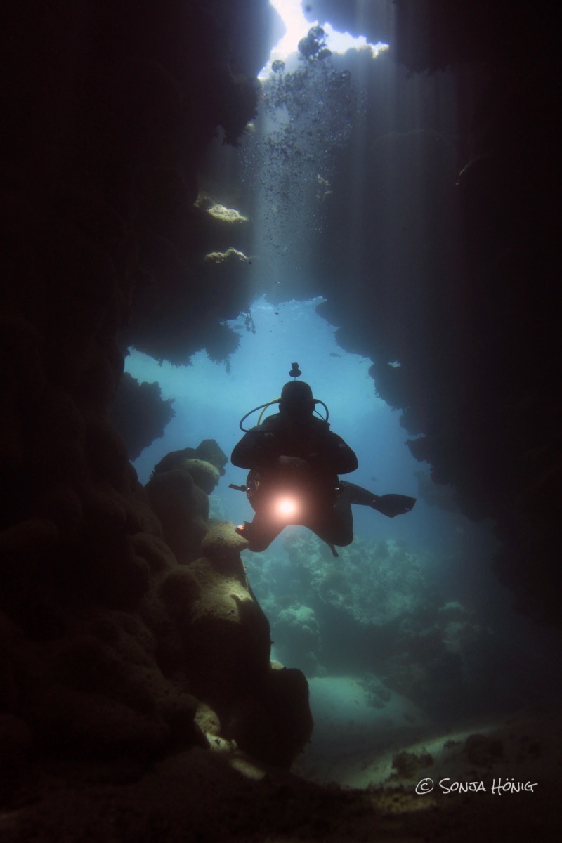 TG Caves mit herrlichen Lichtspielen, diving.DE Akassia, Ägypten, El Quseir bis Port Ghalib