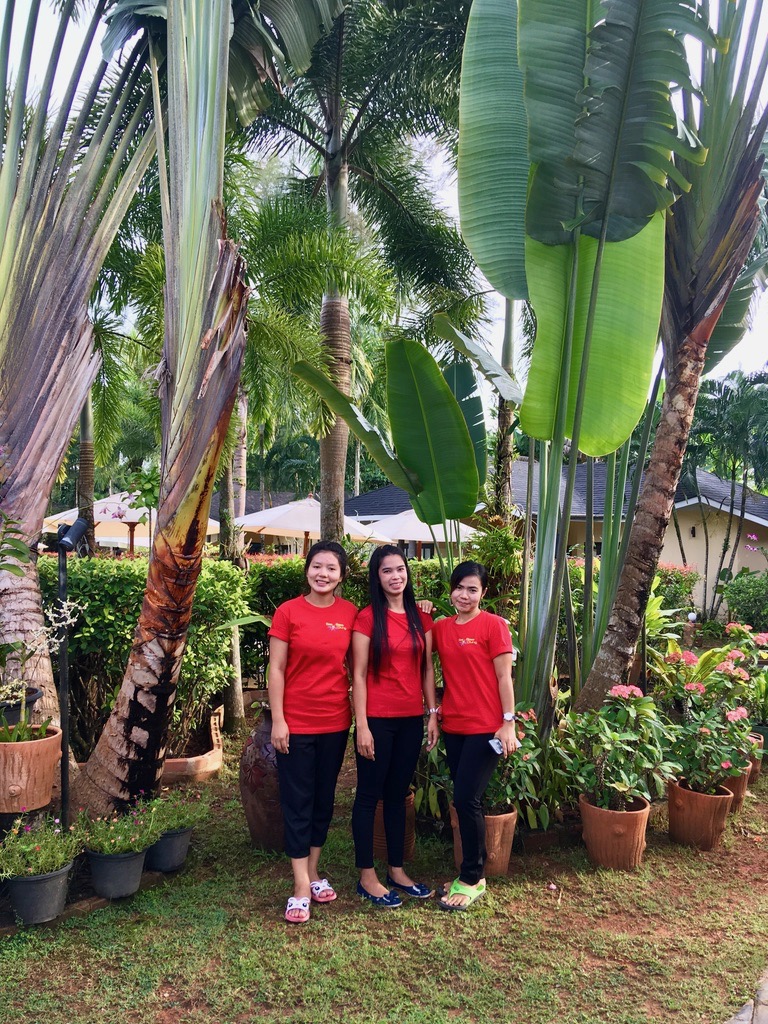 Ein Teil des Teams vom Palm Garden Resort, Palm Garden Resort, Phuket, Thailand