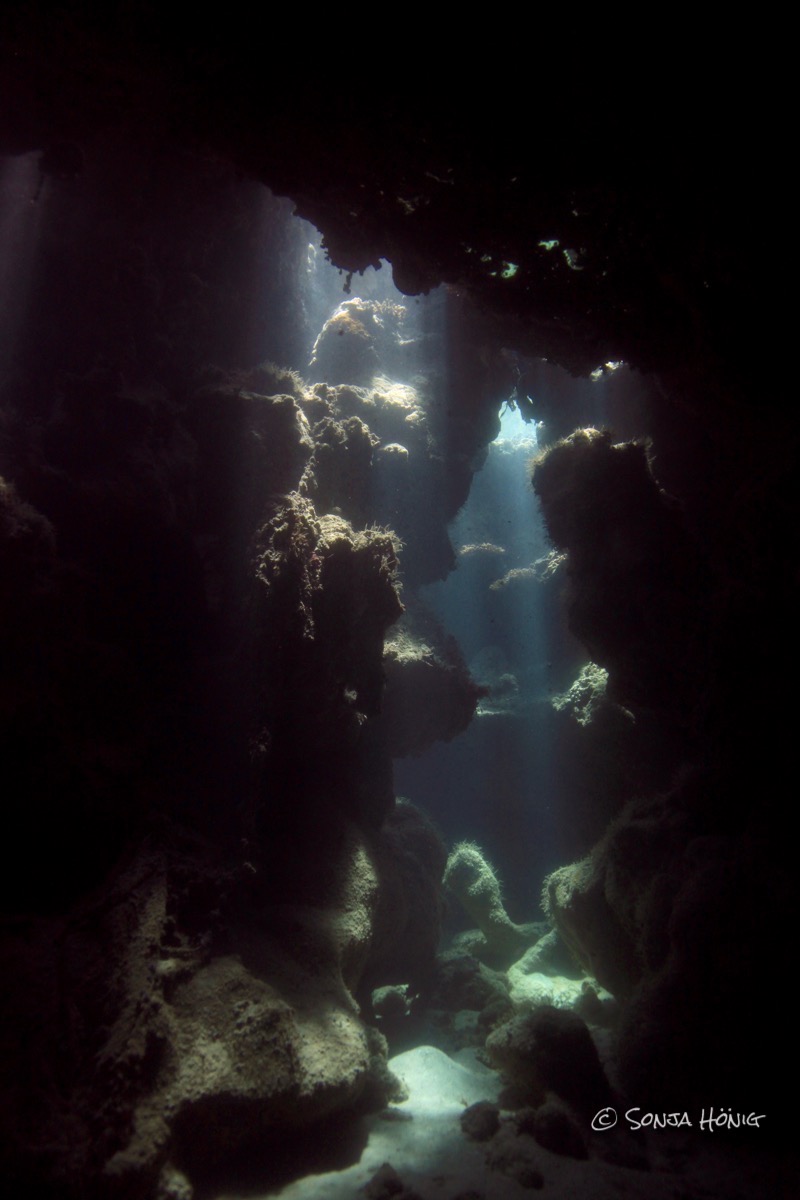 TG Caves mit herrlichen Lichtspielen, diving.DE Akassia, Ägypten, El Quseir bis Port Ghalib