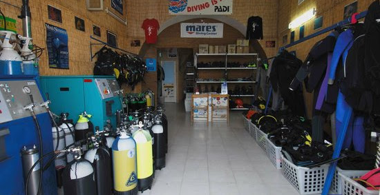 die Ausrüstung super, La Gorgonia Diving Center, Lipari, Italien