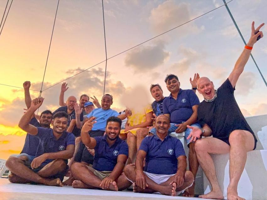 Unser Taucher Team inkl. Crew, Hammerhead 2, Malediven