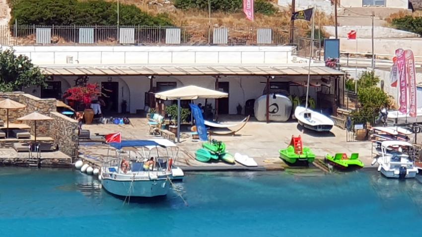 Außenanlage der Basis, Pelagos Dive Center, Agios Nikolaos, Kreta, Griechenland