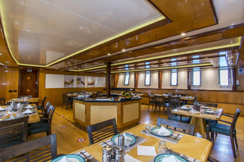 M/Y Golden Dolphin IV_Restaurant, #egypt #ägypten #redsea #rotesmeer #egyptredsea #ägyptenrotesmeer #liveaboard #tauchsafari #tauchboot #tauchschiff #tauchtour #goldendolphinsafari #tauchplatz #goldendolphiniv #goldendolphin4 #restaurant, M/Y Golden Dolphin IV, Ägypten, Hurghada