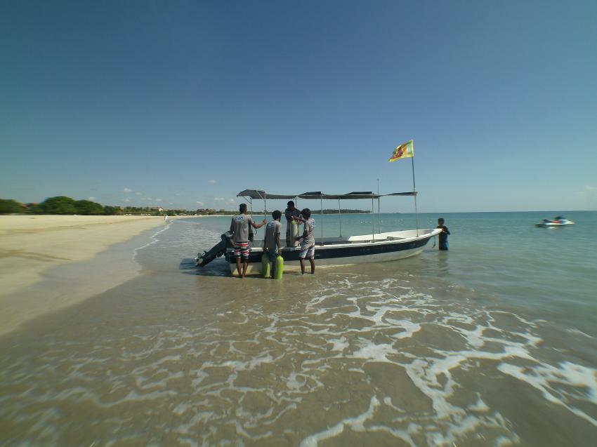 Tauchboot, LSR Diving Passikuda, Sri Lanka