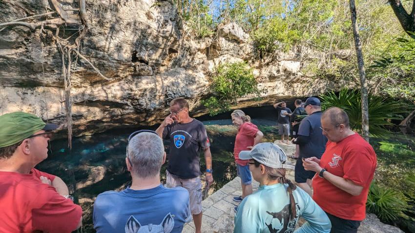 Stefan beim Briefing, Cenote Adventures, Mexiko