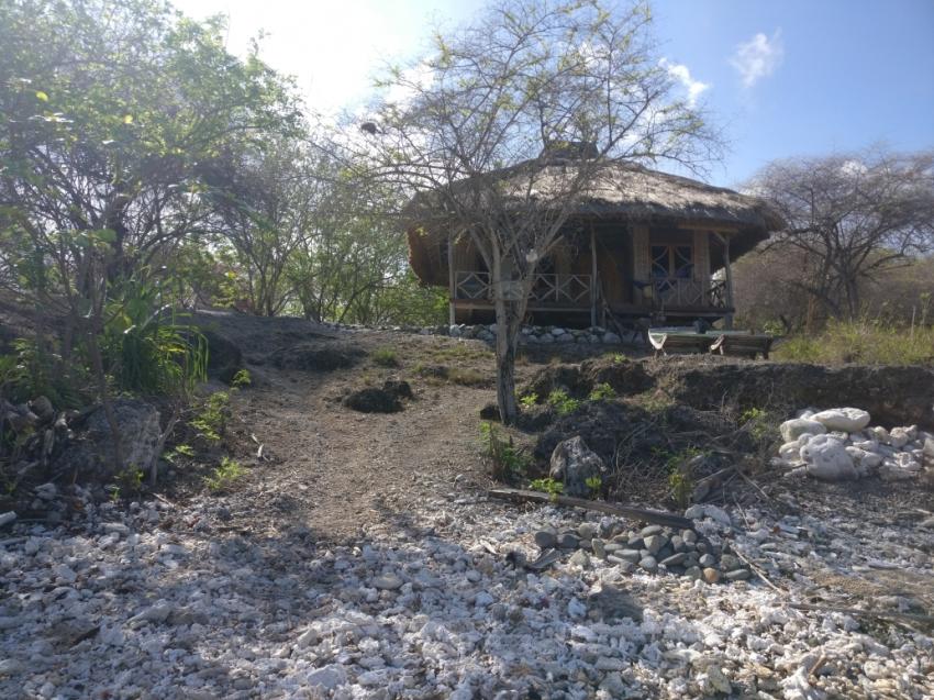 Auf- und Abgang Strand, La-petite-Kepa, Alor, Indonesien, Allgemein