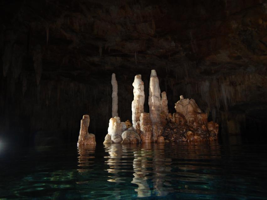 Elephant Cave, Stalagmiten, Chania Diving Center, Chania, Kreta, Griechenland