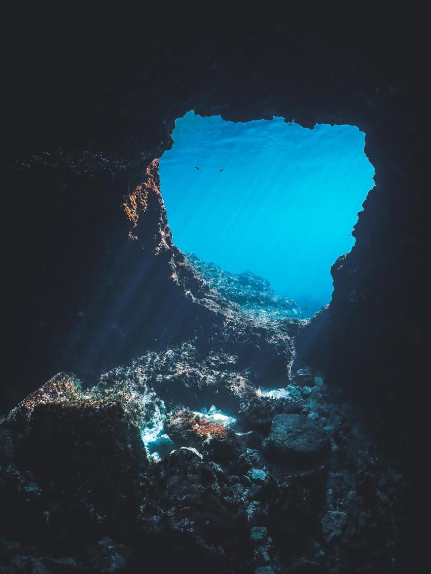 Xlendi Tunnel, Utina Diving, Xlendi Bay, Gozo, Malta, Gozo