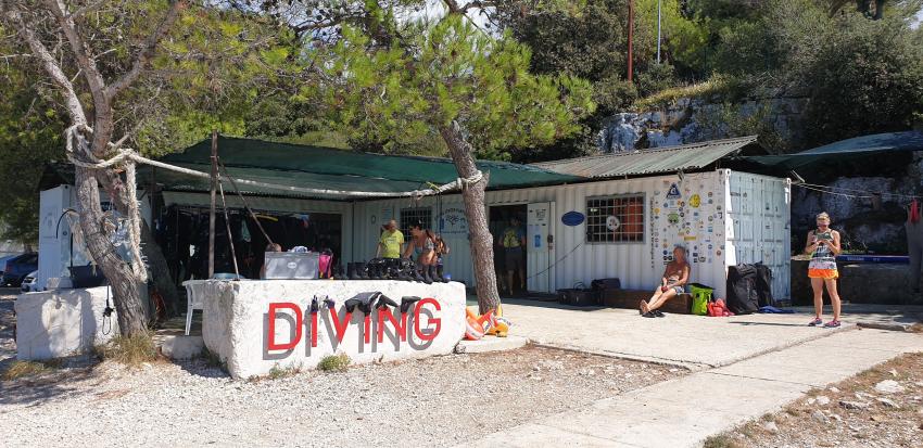 Die Tauchbasis, Diving Center Puntizela, Kroatien