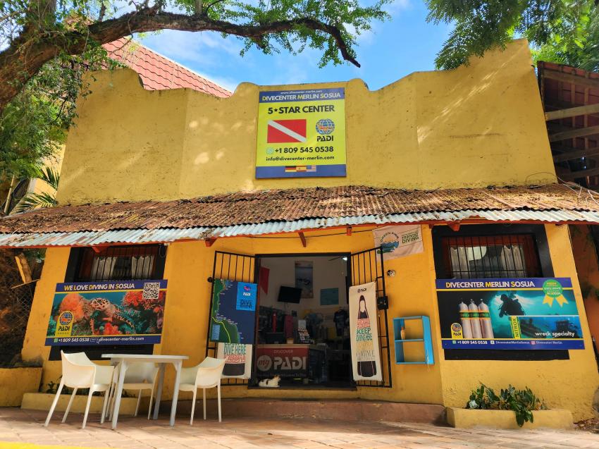 Merlin Shop, Shop, Frontansicht, Divecenter Merlin, Sosua, Dominikanische Republik