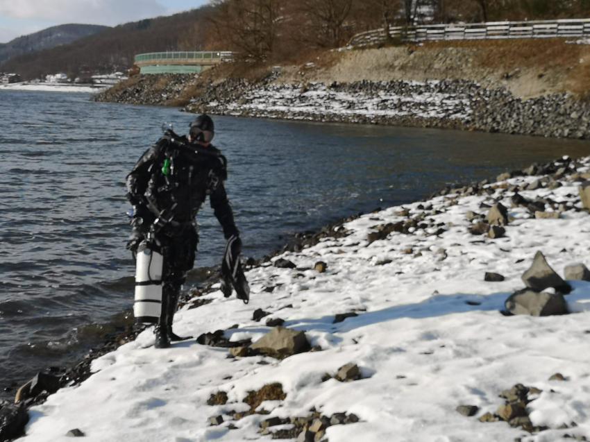 Wintertauchen Edersee, Kaltwasser, Tauchsport Pape (ex faunatec), Hofgeismar b. Kassel, Deutschland, Hessen