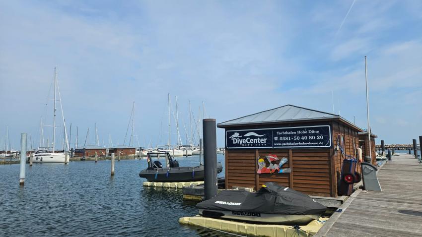 der Steg zur Tauchbasis , Tauchschule 'baltic-diver-circle' Rostock / Rügen, Deutschland, Mecklenburg-Vorpommern