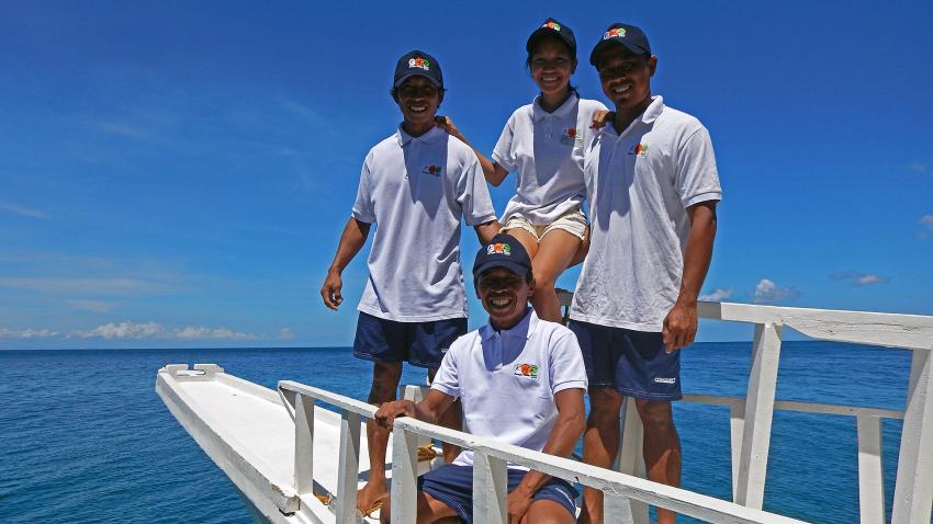 Boat Crew Kawayan Holiday Divers, Boat Crew Kawayan Holiday Resort, Kawayan Holiday Resort Dive Center, Siquijor, Philippinen