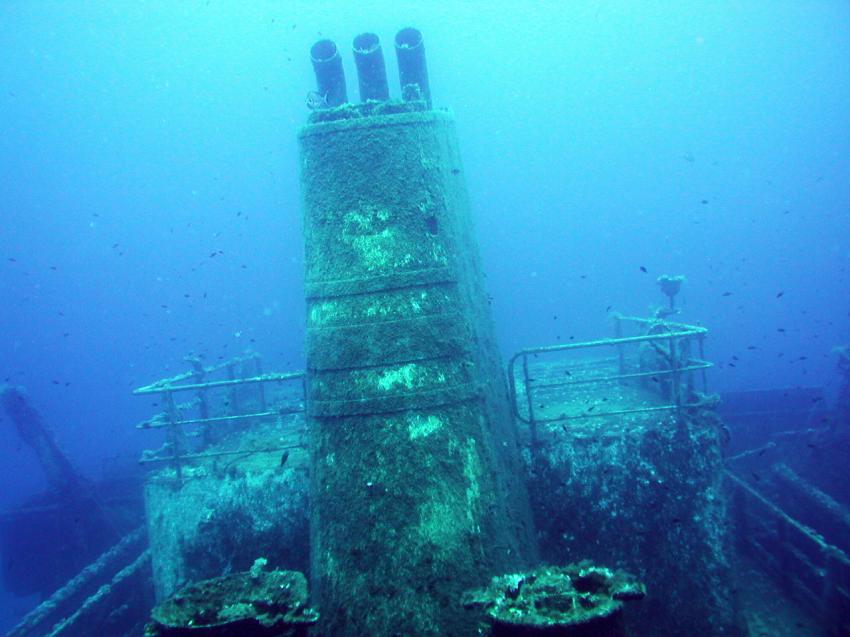 Gozo Aqua Sports - Dive Centre, Gozo allgemein,Malta,wrack,aufgauten,schornstein