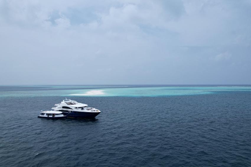 Emperor Serenity, Malediven