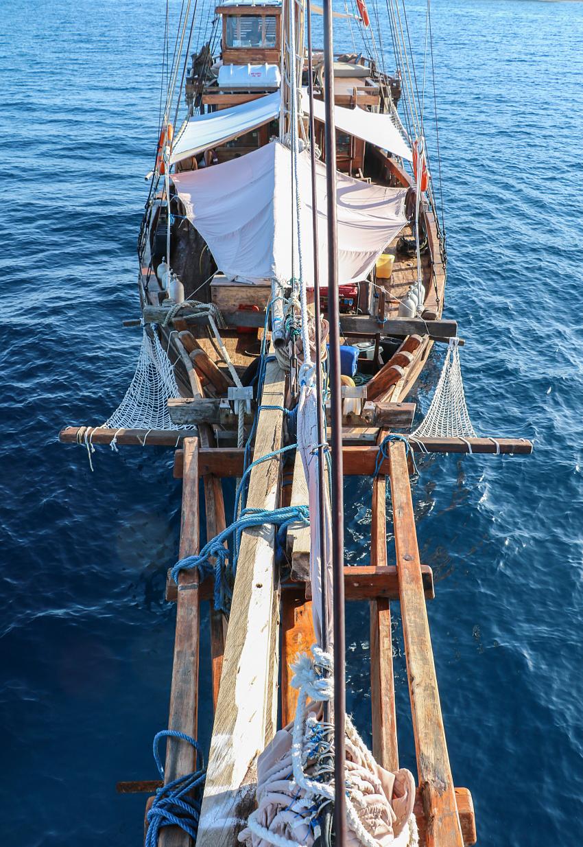 Al Isra Komodo Liveboard Cruise, Al Isra Piratenschiff, Indonesien