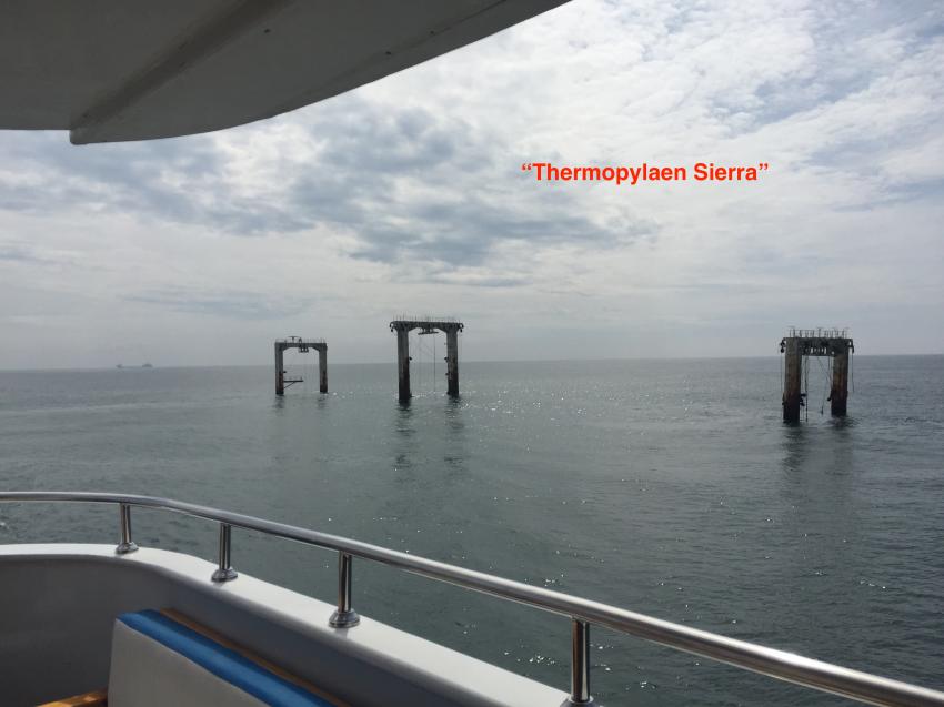 Frachter "Thermopylaen Sierra" (155m Länge), Sri Lanka Aggressor, Sri Lanka