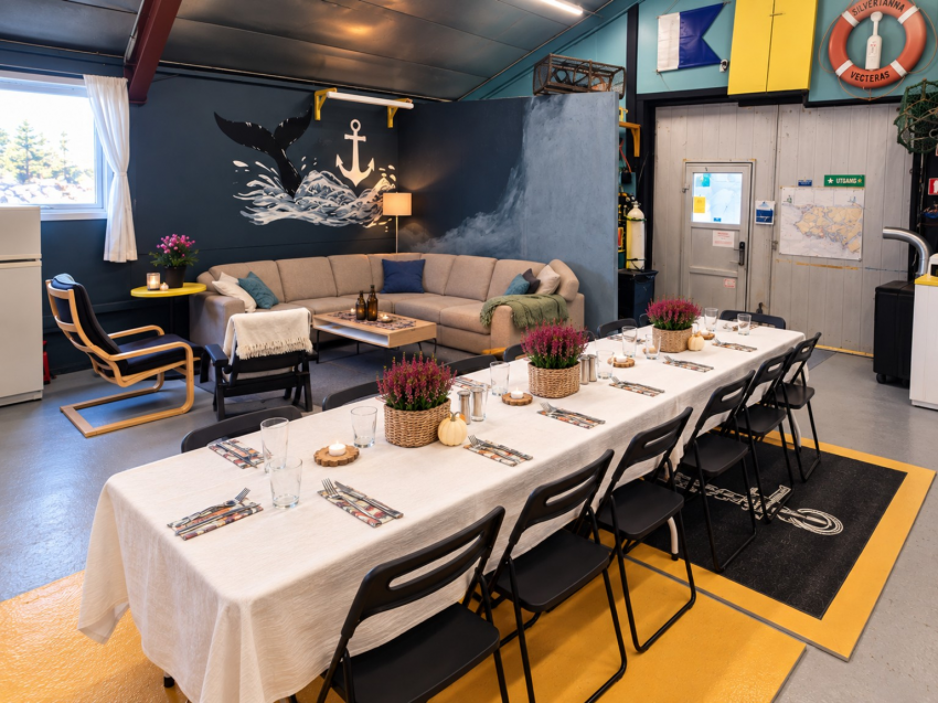 Gemeinschaftsraum auf der schwimmenden Basis in Agnefest, Lyngdal, Dive & Stay Norway, Lyngdal, Rosfjord, Tauchurlaub Norwegen, Dive & Stay Norway – Lyngdal Dykkesenter, Norwegen