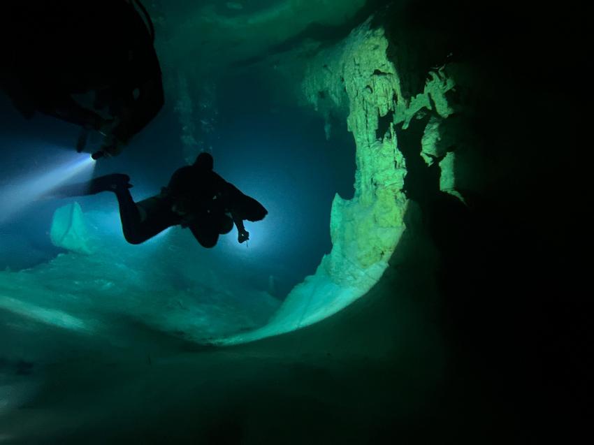 Always follow your guide, Cavern, Cenote, diving.DE Cenotes (Cenote-Diving.Com), Mexiko