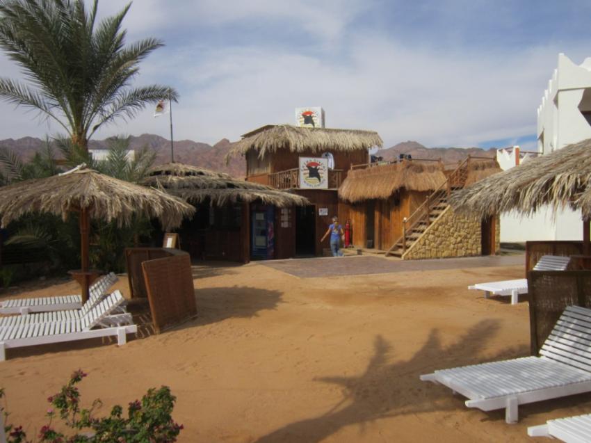 Tauchbasis direkt am Hotel, Extra Divers, Hotel Swiss Inn Golden Beach Resort, Dahab, Ägypten, Sinai-Nord ab Dahab