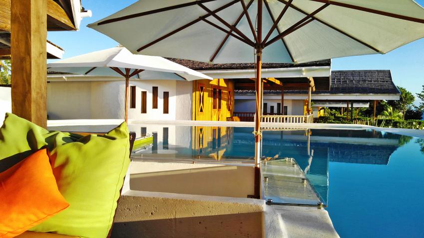 Kawayan Holiday Resort Lounge Pool, Kawayan Holiday Resort Lounge Pool Relax, Kawayan Holiday Resort Dive Center, Siquijor, Philippinen