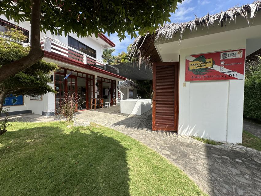 Easy Diving und Sea Dream Dive Resort, Dauin, Philippinen