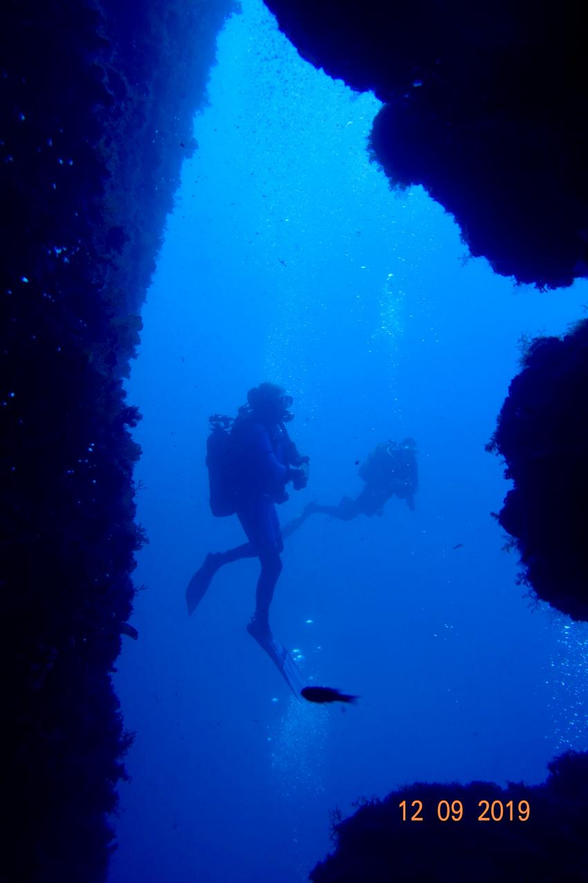 Tauchen in Grotten, Korfu Diving, Paleokastritsa, Griechenland