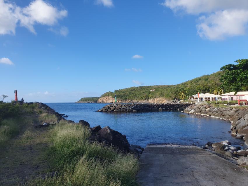 Das äußere Hafenbecken, Les Baillantes Tortues, Guadeloupe