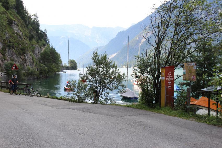 Tauchplatz; rechts nach der Säule der Einstieg, Achensee - TCI, Österreich