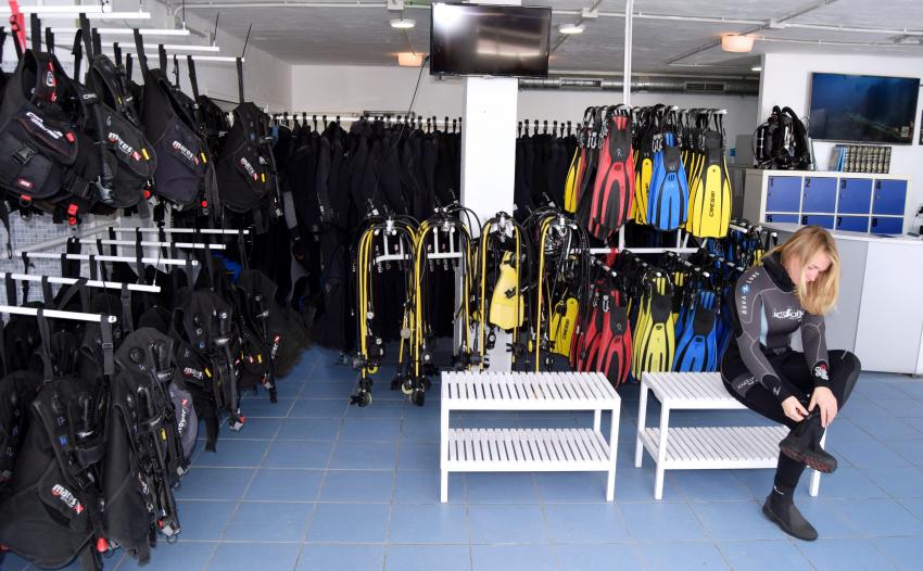Booking Dive - Lanzarote / Ausrüstungsraum, Tauchen mit Matthias (ex Nautic Dive), Lanzarote, Spanien, Kanaren (Kanarische Inseln)