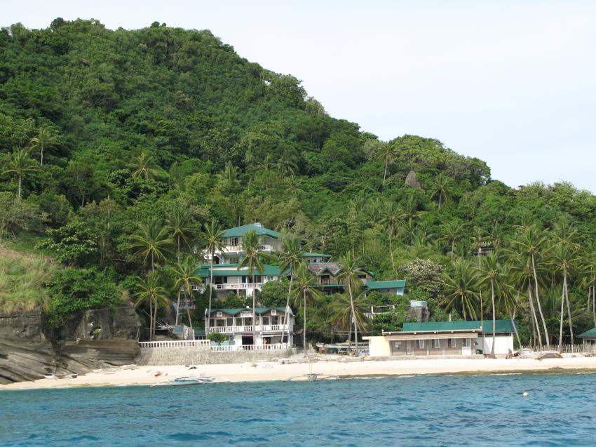 Apo Island Resort