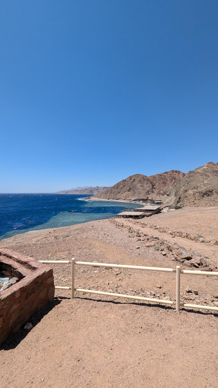 Blick auf das Blue Hole von der Aussichtsplattform, Blue Hole (Dahab), Ägypten