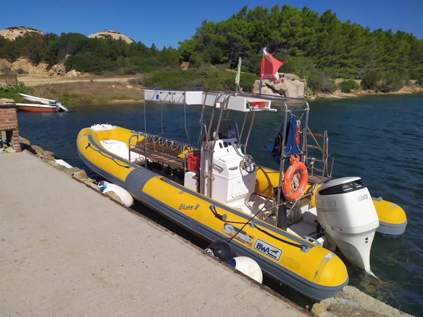 Tauchboot, Proteus Diving, Baia Sardinia (Sardinien), Italien, Sardinien