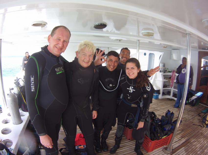 Ein Team eine Leidenschaft, Dive Crew Swordfish, Deep Ocean Blue Diving Center, Marsa Alam, Ägypten, El Quseir bis Port Ghalib