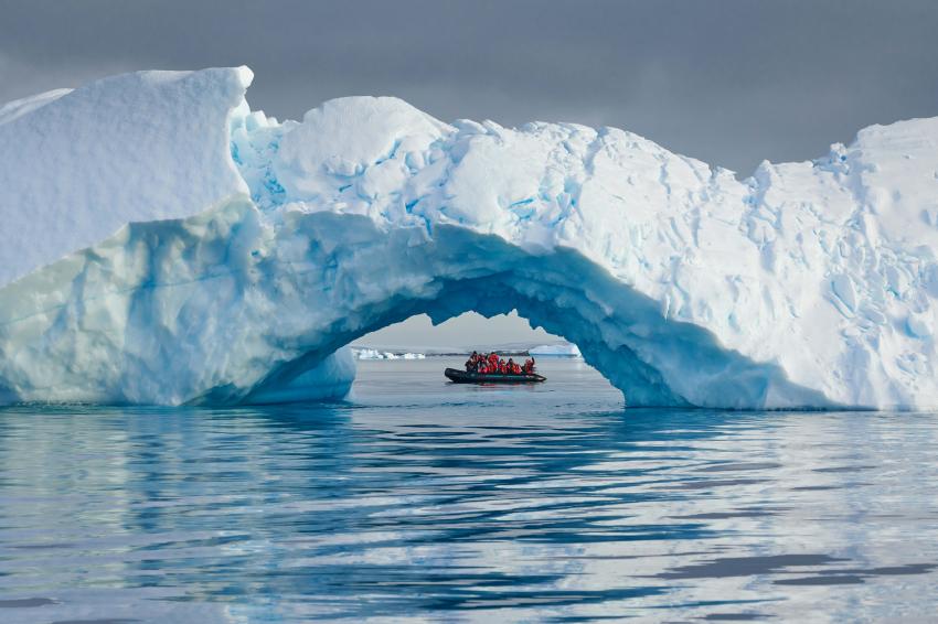 Oceanwide Expeditions Antarctica, Antarktis, Arktis, Polarmeer, Eismeer, Eisberg, Oceanwide Expeditions Antarctica, Oceanwide Expeditions, Niederlande