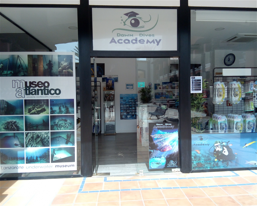 Dawn Dives Academy, Playa Blanca, Lanzarote, Spanien, Kanaren (Kanarische Inseln)