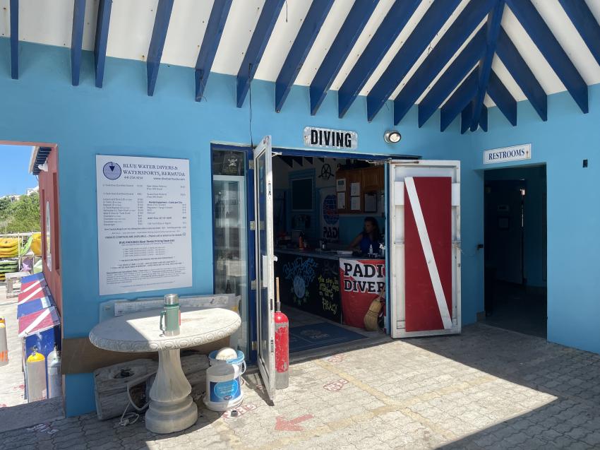 Die Basis, Blue Water Divers & Watersports, Bermuda