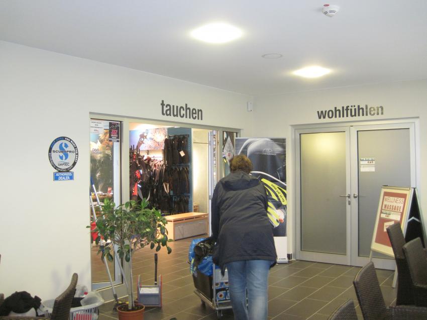 Überwasser - Siegburg, Dive4life Indoor-Tauchcenter,Siegburg,Nordrhein-Westfalen,Deutschland
