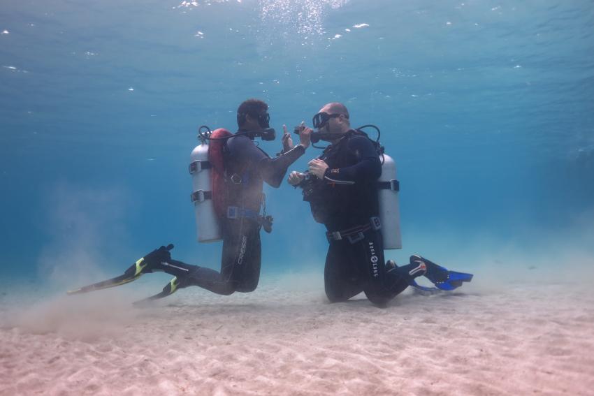Dive instruction, Blue Ocean Diving Center, Abu Dabbab, Ägypten, Marsa Alam und südlich