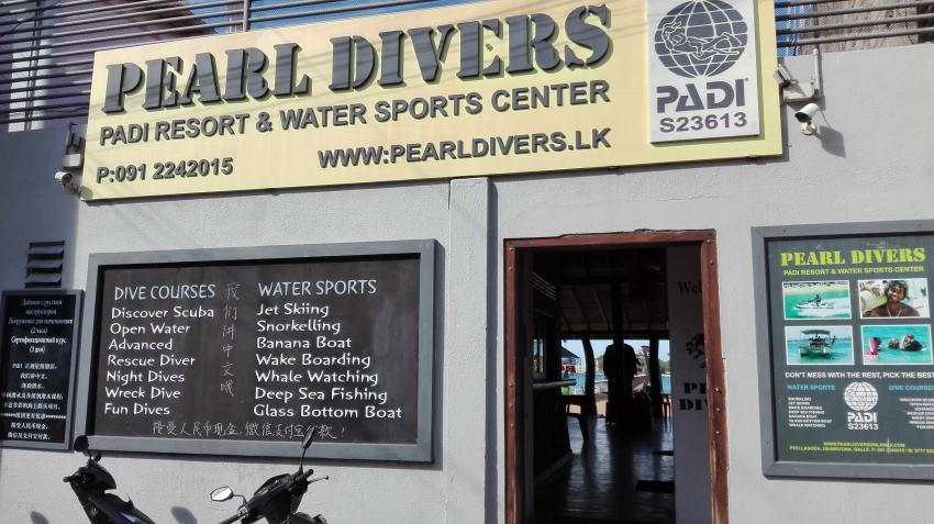 Pearl Divers and Water Sport Centre, Sri Lanka
