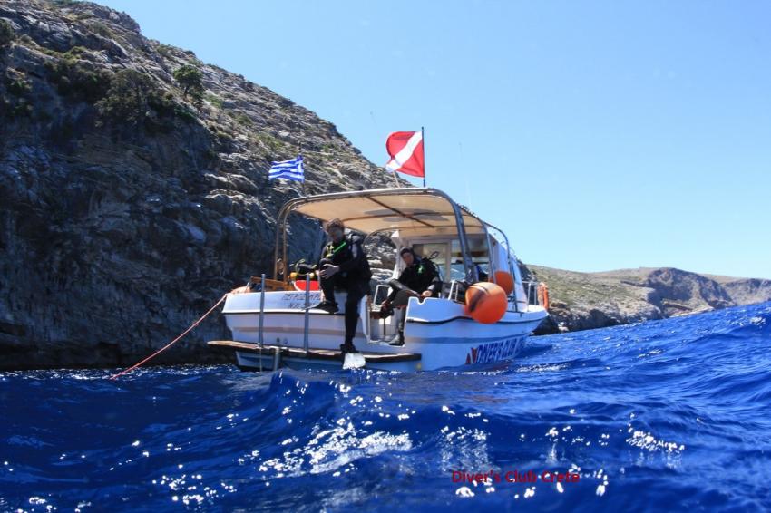 Blue Cave - Dive Boat, Blue Cave, Divers Club Crete, Agia Pelagia, Kreta, Griechenland