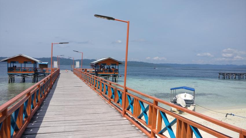 Tauchpause auf Arborek, Yenkoranu Homestay+Diving, Indonesien, Allgemein