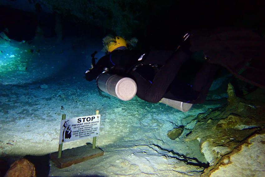 Diving Caves, Playa del Carmen, Mexiko