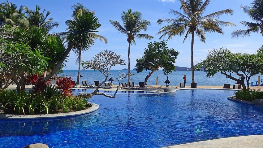 Bintang Flores Hotel, view to the beach, Wet Frog Divers - Komodo, Indonesien, Allgemein