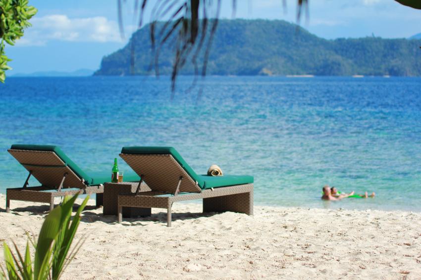 Murex Bangka Beach chairs, Murex Dive Resorts, Bangka, Manado, Bunaken, Scuba Diving, Passport to Paradise, Murex Dive Resort - Bangka Island, Indonesien, Sulawesi