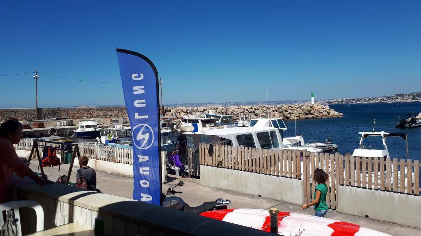 Am Hafen, Archipel Plongée, Marseille, Frankreich